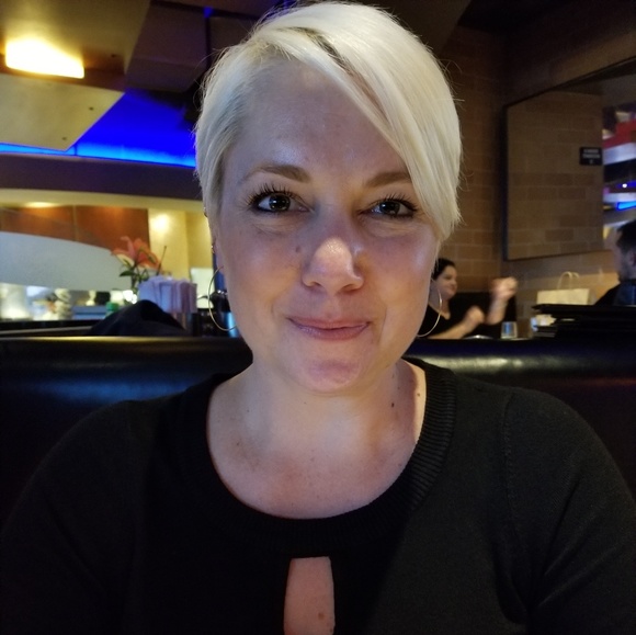 Meet your Posher, Jolene - Picture 1 of 1